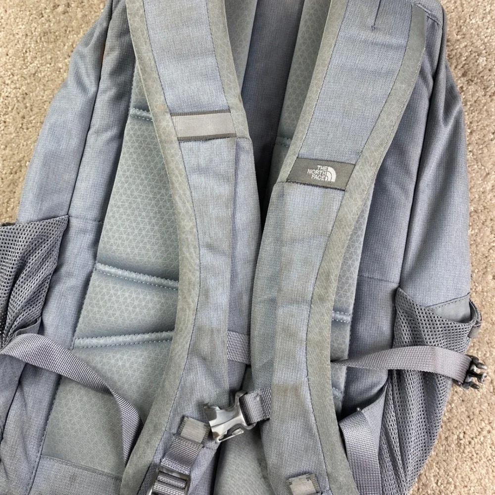 The North Face Jester Backpack Gray FlexVent Laptop Bag Mens Hiking School